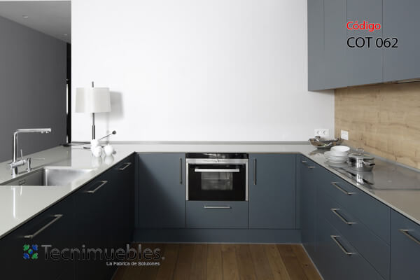 Discreet and small kitchen furniture